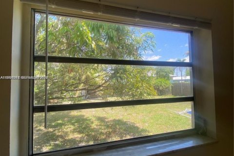 Villa ou maison à louer à Oakland Park, Floride: 3 chambres, 185.15 m2 № 2021852 - photo 7