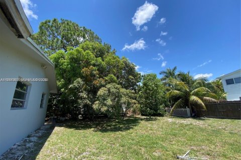 Villa ou maison à louer à Oakland Park, Floride: 3 chambres, 185.15 m2 № 2021852 - photo 9
