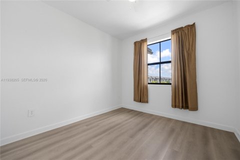 Touwnhouse à vendre à Homestead, Floride: 3 chambres, 123.65 m2 № 2152626 - photo 2