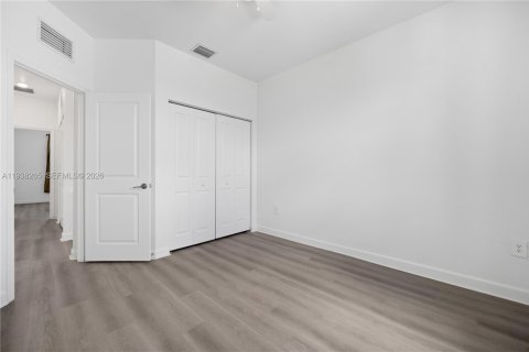 Touwnhouse à vendre à Homestead, Floride: 3 chambres, 123.65 m2 № 2152626 - photo 3