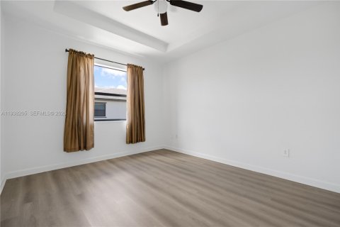 Touwnhouse à vendre à Homestead, Floride: 3 chambres, 123.65 m2 № 2152626 - photo 8