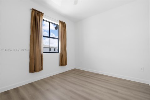Touwnhouse à vendre à Homestead, Floride: 3 chambres, 123.65 m2 № 2152626 - photo 6