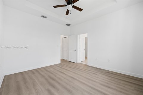 Touwnhouse à vendre à Homestead, Floride: 3 chambres, 123.65 m2 № 2152626 - photo 9