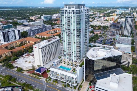 Condo à Saint Petersburg, Floride, 2 chambres  № 2210453