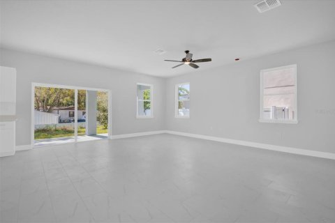 Casa en venta en Casselberry, Florida, 4 dormitorios, 224.08 m2 № 1673483 - foto 9