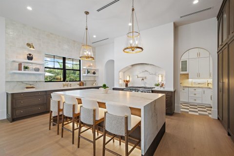 House in Jupiter, Florida 5 bedrooms, 411.74 sq.m. № 2397318 - photo 4