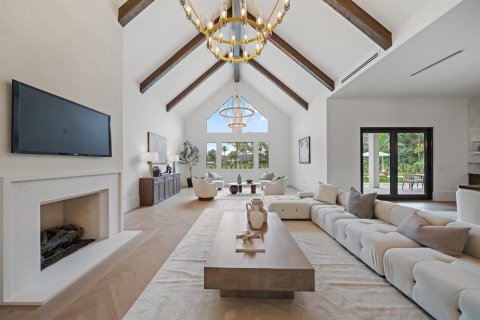 House in Jupiter, Florida 5 bedrooms, 411.74 sq.m. № 2397318 - photo 12