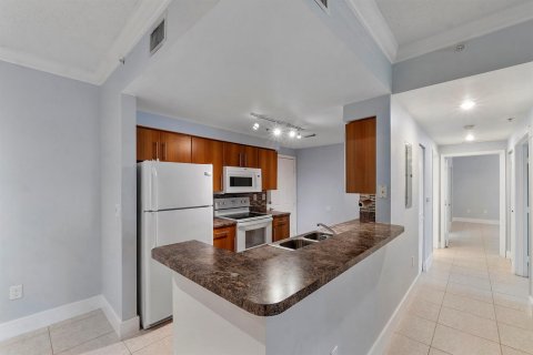 Condominio en alquiler en Coral Springs, Florida, 2 dormitorios, 98.85 m2 № 2087922 - foto 2