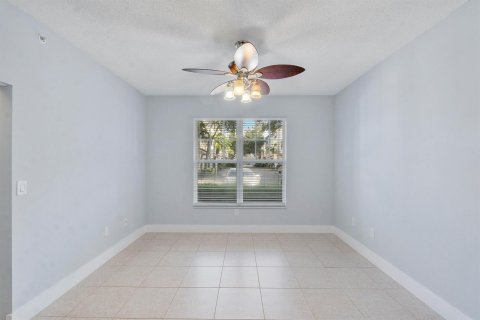 Condominio en alquiler en Coral Springs, Florida, 2 dormitorios, 98.85 m2 № 2087922 - foto 9