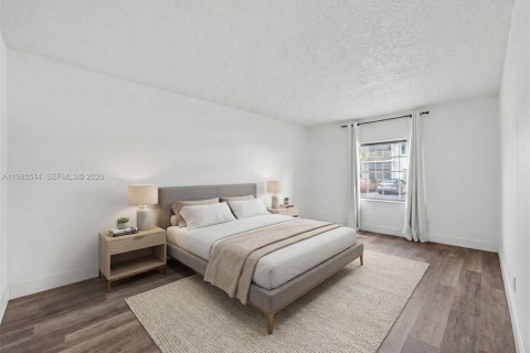 Condo in Pompano Beach, Florida, 2 bedrooms № 2036386 - photo 13