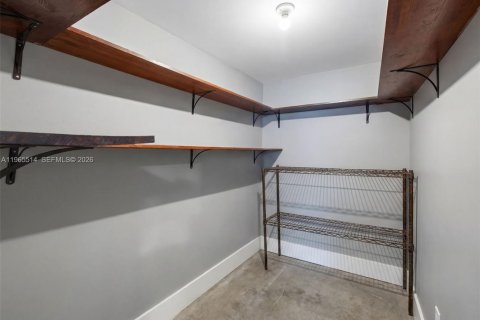 Condo in Pompano Beach, Florida, 2 bedrooms № 2036386 - photo 17