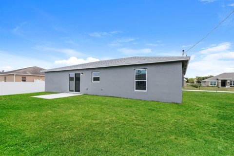 House in Port St. Lucie, Florida 3 bedrooms, 167.13 sq.m. № 2177144 - photo 14