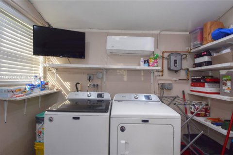 House in Fort Lauderdale, Florida 2 bedrooms, 81.29 sq.m. № 1470178 - photo 20