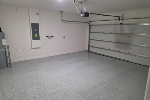 Снять в аренду виллу или дом в Порт-Сент-Луси, Флорида 3 спальни, 134.24м2, № 2003851 - фото 7