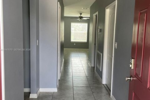 Снять в аренду виллу или дом в Порт-Сент-Луси, Флорида 3 спальни, 134.24м2, № 2003851 - фото 8