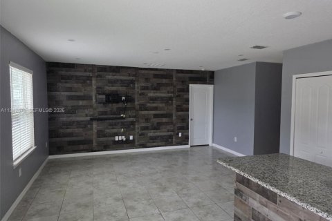 Снять в аренду виллу или дом в Порт-Сент-Луси, Флорида 3 спальни, 134.24м2, № 2003851 - фото 19