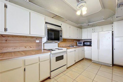 Купить кондоминиум в Майами, Флорида 6 комнат, 141.3м2, № 1542205 - фото 15