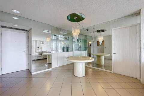 Купить кондоминиум в Майами, Флорида 6 комнат, 141.3м2, № 1542205 - фото 11