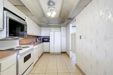 Купить кондоминиум в Майами, Флорида 6 комнат, 141.3м2, № 1542205 - фото 18