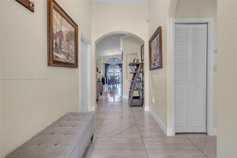 Villa ou maison à vendre à Miramar, Floride: 4 chambres, 194.07 m2 № 1930879 - photo 21