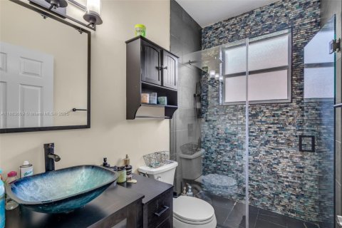 Villa ou maison à vendre à Miramar, Floride: 4 chambres, 194.07 m2 № 1930879 - photo 19