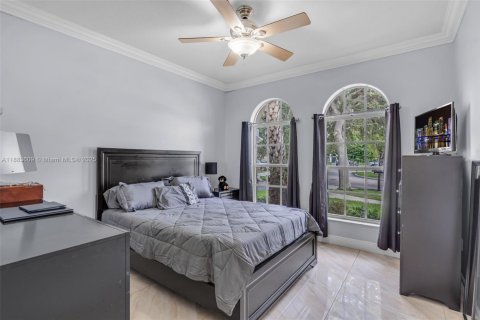 Villa ou maison à vendre à Miramar, Floride: 4 chambres, 194.07 m2 № 1930879 - photo 17