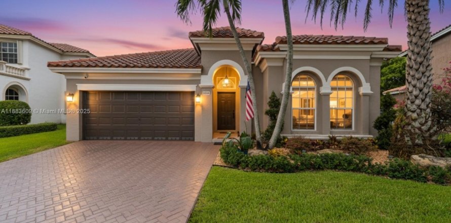 Villa ou maison à Miramar, Floride 4 chambres, 194.07 m2 № 1930879