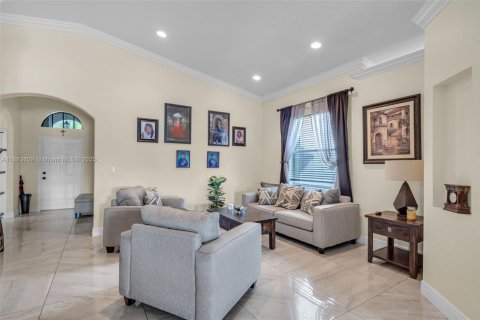 Villa ou maison à vendre à Miramar, Floride: 4 chambres, 194.07 m2 № 1930879 - photo 7