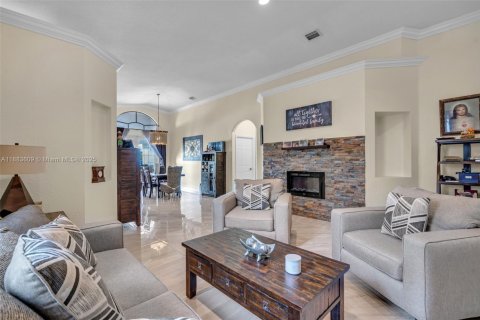 Villa ou maison à vendre à Miramar, Floride: 4 chambres, 194.07 m2 № 1930879 - photo 5