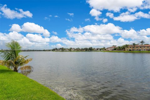 Villa ou maison à vendre à Miramar, Floride: 4 chambres, 194.07 m2 № 1930879 - photo 26