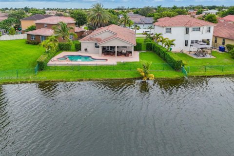 Villa ou maison à vendre à Miramar, Floride: 4 chambres, 194.07 m2 № 1930879 - photo 4