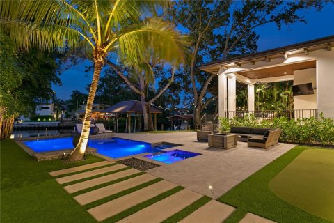 Villa ou maison à louer à Tampa, Floride: 5 chambres, 409.33 m2 № 1847366 - photo 9