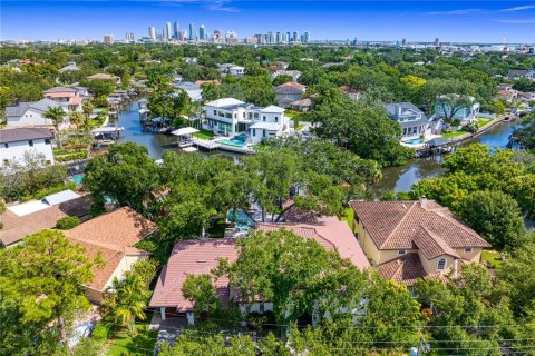 Villa ou maison à louer à Tampa, Floride: 5 chambres, 409.33 m2 № 1847366 - photo 28