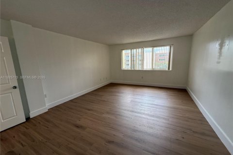 Снять в аренду кондоминиум в Хайалиа, Флорида 1 спальня, 80.82м2, № 2009200 - фото 14