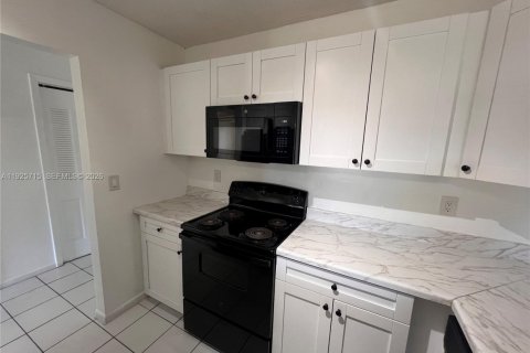 Снять в аренду кондоминиум в Хайалиа, Флорида 1 спальня, 80.82м2, № 2009200 - фото 9