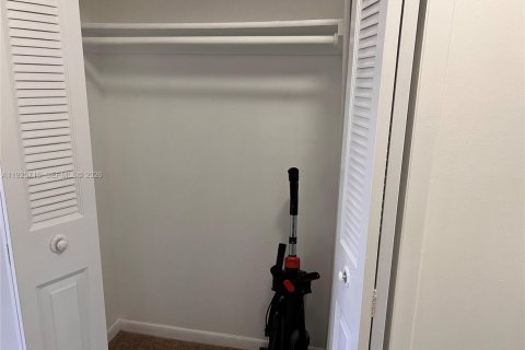 Снять в аренду кондоминиум в Хайалиа, Флорида 1 спальня, 80.82м2, № 2009200 - фото 16