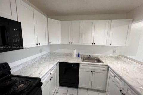 Снять в аренду кондоминиум в Хайалиа, Флорида 1 спальня, 80.82м2, № 2009200 - фото 8