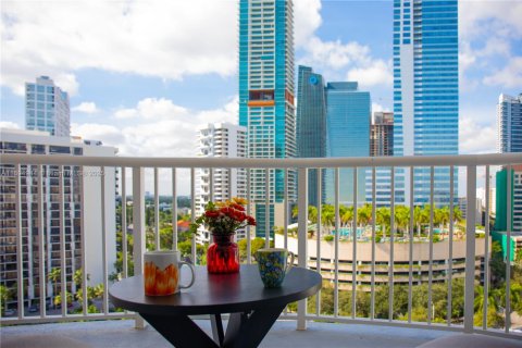 Condo in Miami, Florida, 2 bedrooms  № 1451116 - photo 11
