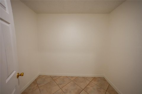 House in Orlando, Florida 5 bedrooms, 284.65 sq.m. № 2396173 - photo 12