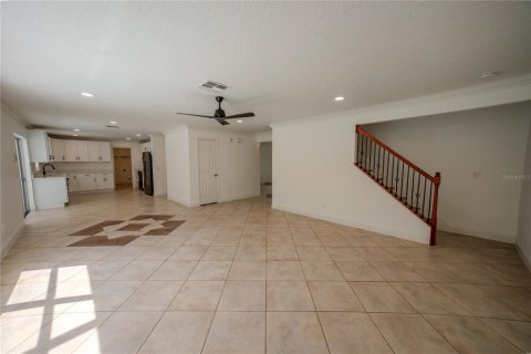 House in Orlando, Florida 5 bedrooms, 284.65 sq.m. № 2396173 - photo 15