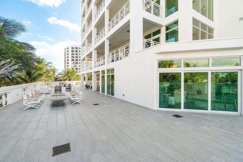 Condominio en venta en Highland Beach, Florida, 3 dormitorios, 326.64 m2 № 2249988 - foto 25