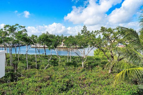 Condominio en venta en Highland Beach, Florida, 3 dormitorios, 326.64 m2 № 2249988 - foto 26