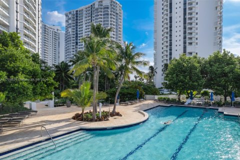Condominio en venta en Aventura, Florida, 1 dormitorio, 120.77 m2 № 1887839 - foto 22