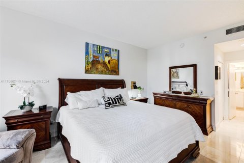 Condominio en venta en Aventura, Florida, 1 dormitorio, 120.77 m2 № 1887839 - foto 8