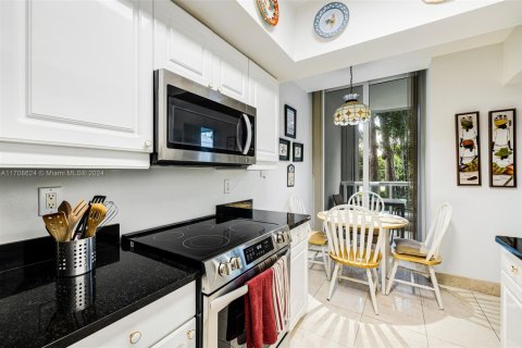 Condominio en venta en Aventura, Florida, 1 dormitorio, 120.77 m2 № 1887839 - foto 6