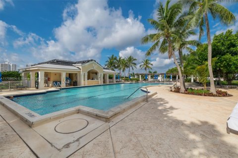 Condominio en venta en Aventura, Florida, 1 dormitorio, 120.77 m2 № 1887839 - foto 21