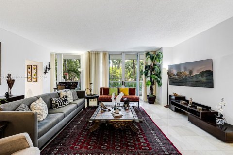 Condominio en venta en Aventura, Florida, 1 dormitorio, 120.77 m2 № 1887839 - foto 1