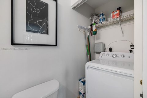 Condominio en venta en Aventura, Florida, 1 dormitorio, 120.77 m2 № 1887839 - foto 13