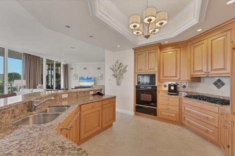 Condo in Sarasota, Florida, 2 bedrooms  № 2205925 - photo 26