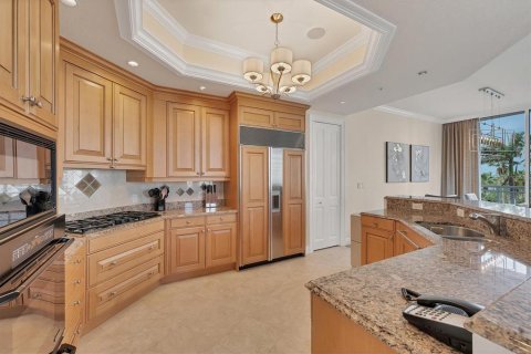 Condo in Sarasota, Florida, 2 bedrooms  № 2205925 - photo 23